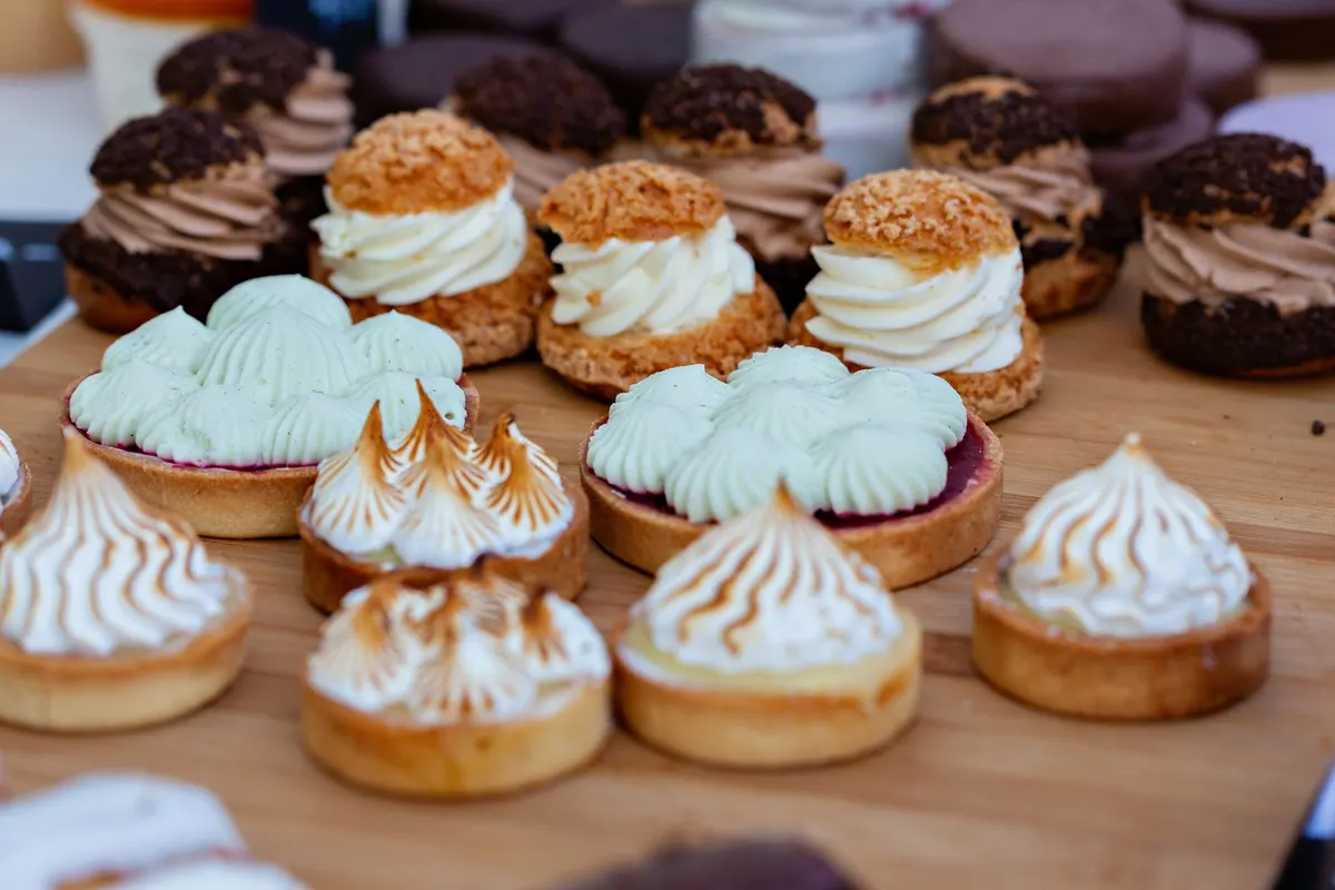 Desserts provençaux sans gluten : navettes, calissons et douceurs d'amande